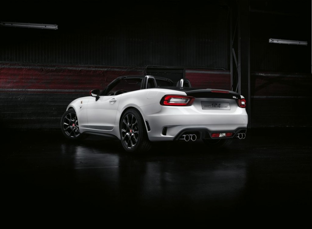 Deux nouvelles Abarth, les 124 Spider et 595 restylée - photo 11