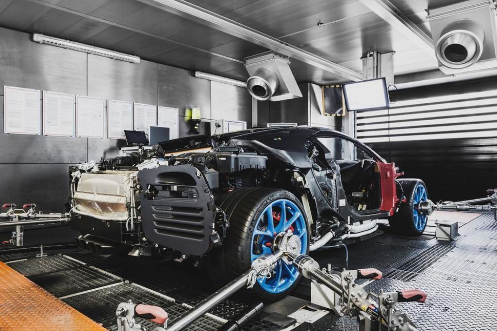 Bugatti : voici les secrets de fabrication de la Chiron - photo 11